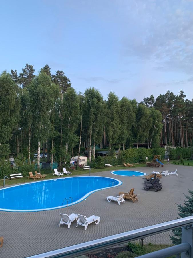 Uroczy Apartament Z Basenem I Kortem Tenisowym Pobierowo Esterno foto